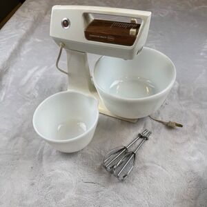 Vintage Hamilton Beach Scovill Deluxe Mixer Handheld Electric White Wood Grain